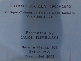 George Rickey: Oblique Column or Twelve Open Squares. Platte.
