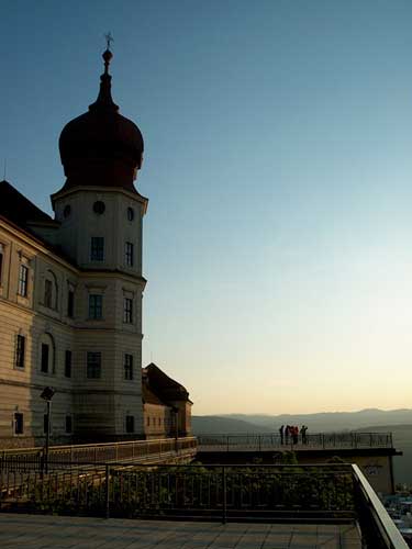 Rudolf Schwarz, Videoproduktion Wien &Ouml;sterreich, Video Production

                 Service Vienna Austria, Aufnahmeleitung Wien, Weltkulturerbe Wachau